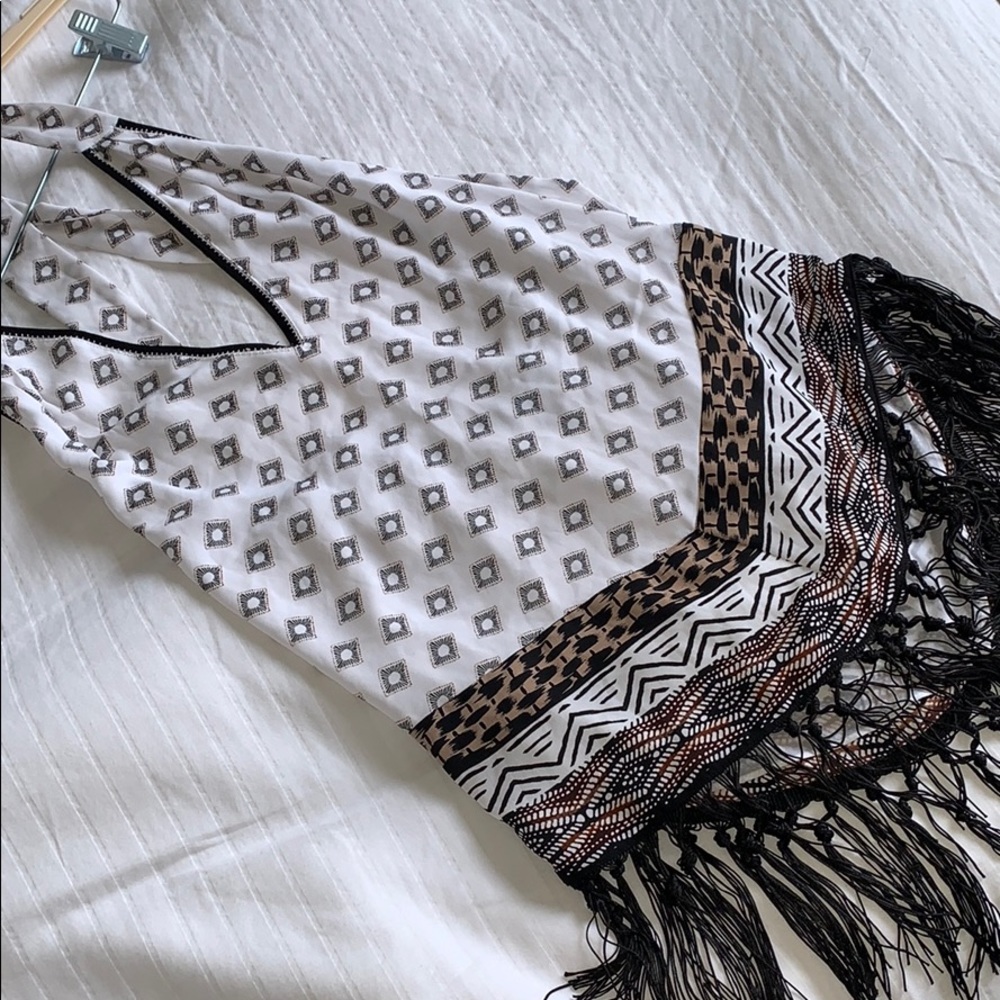 White Pattern Blouse - Picture 3 of 3